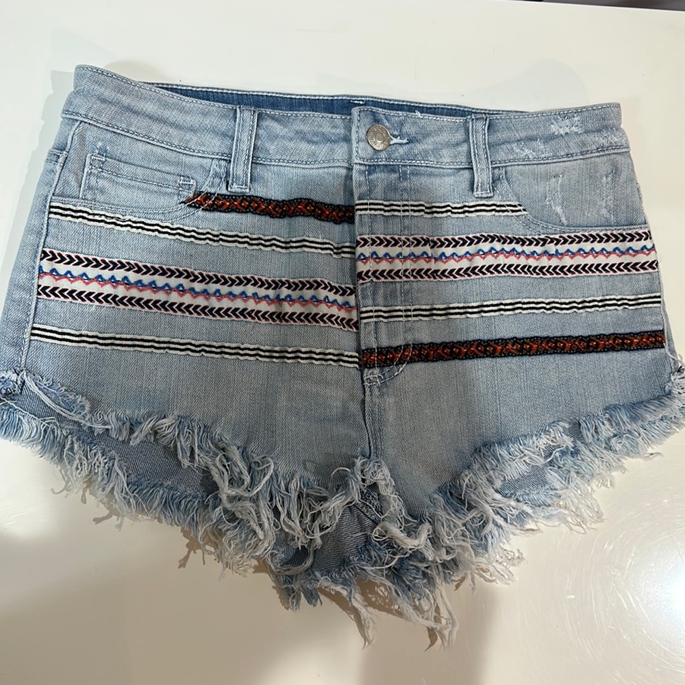 LITZ jean shorts with fun pattern